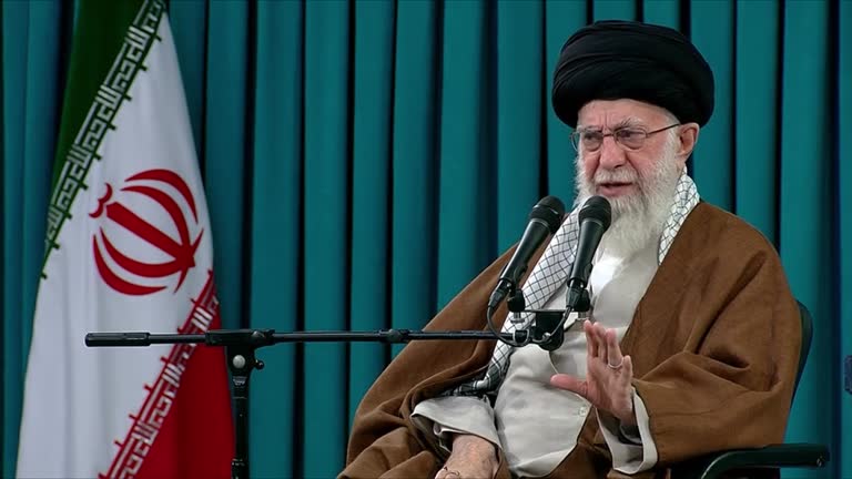 علی خامنه ای